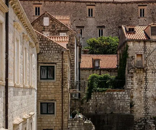 Konukevi And Lejletul