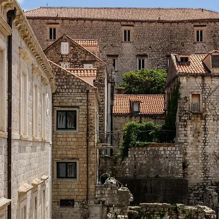 Gostinjska kuća And Lejletul