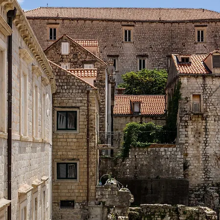 Gostinjska kuća And Lejletul