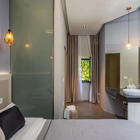 And Lejletul Πανσιόν 4*